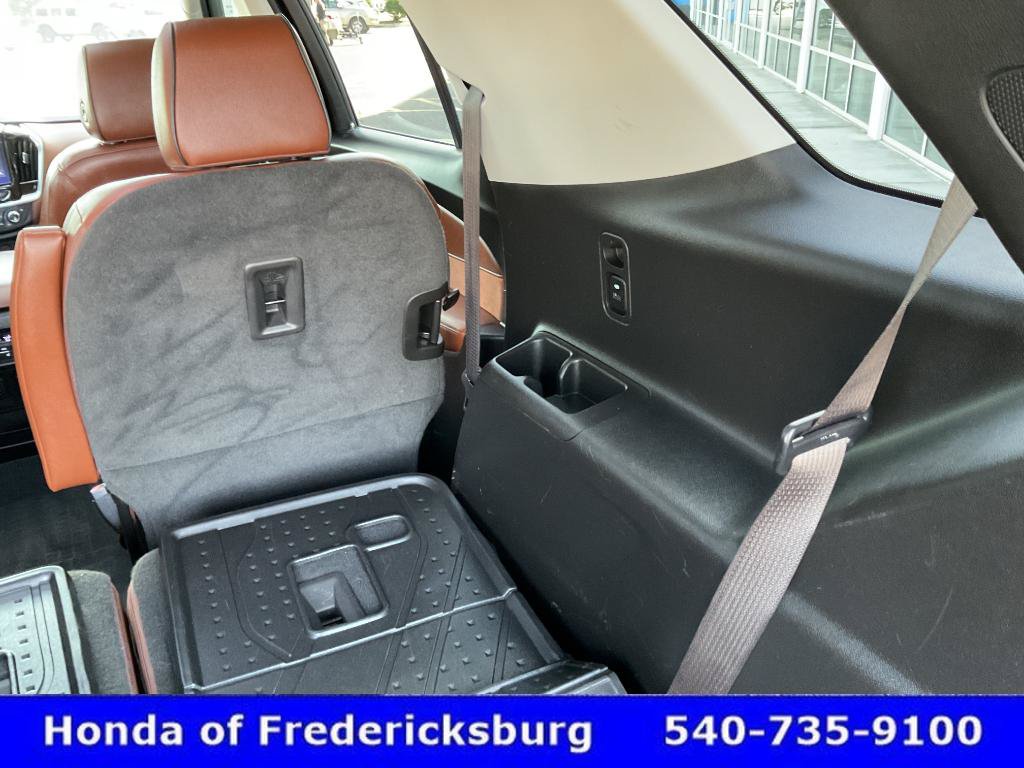Used 2020 Chevrolet Traverse High Country w/ LPO, Floor Liner Package AWD/4WD image 25