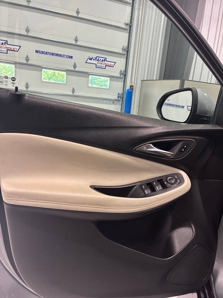 Used 2024 Buick Encore GX Sport Touring FWD image 15