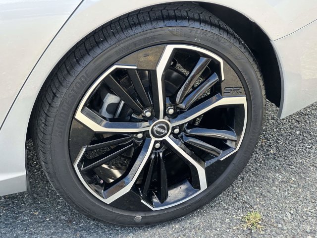 Used 2024 Nissan Altima 2.5 SR FWD image 10