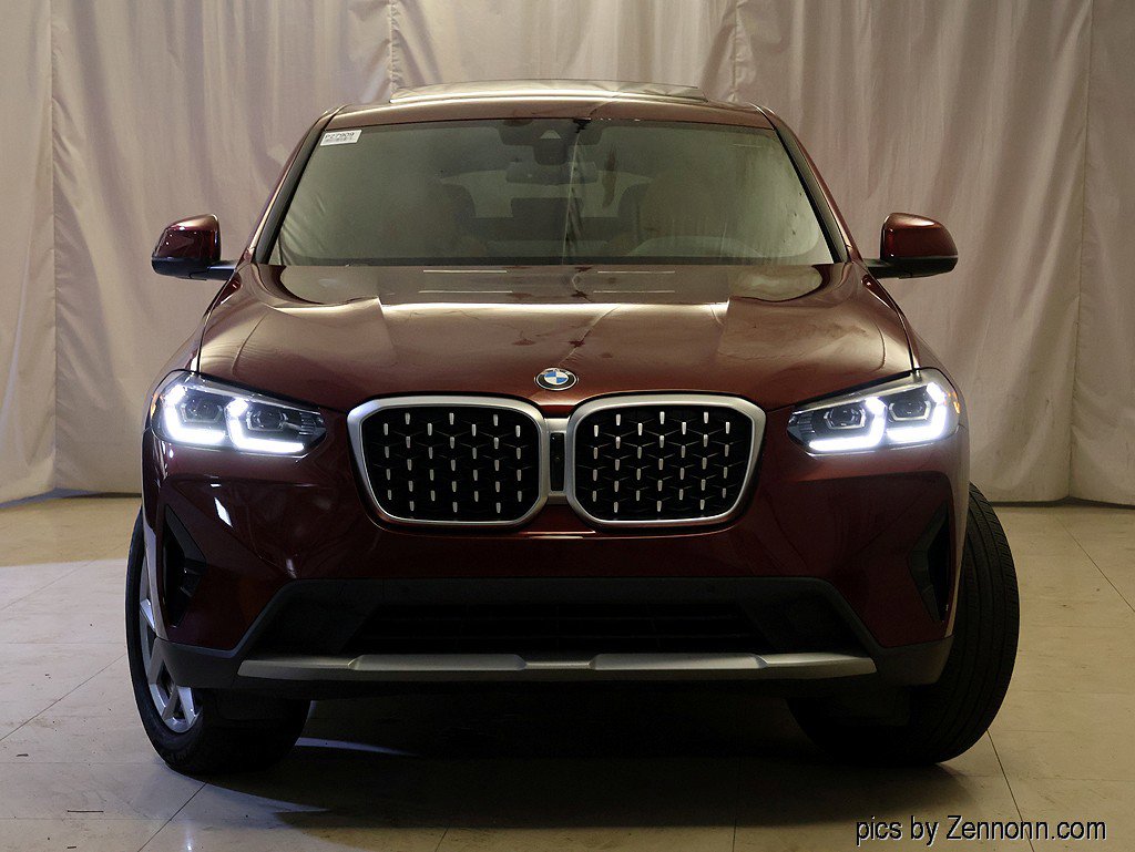Certified 2025 BMW X4 xDrive30i AWD/4WD image 5