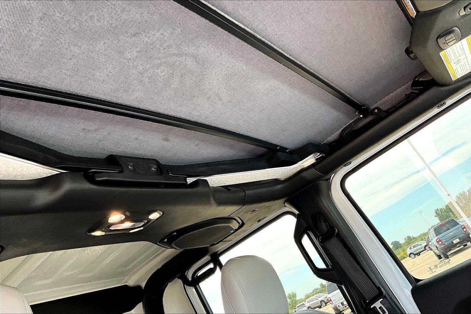 Used 2021 Jeep Gladiator Mojave w/ LED Lighting Group AWD/4WD image 24
