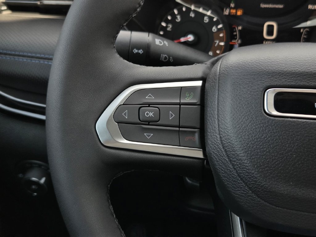 New 2026 Jeep Compass Latitude AWD/4WD image 18