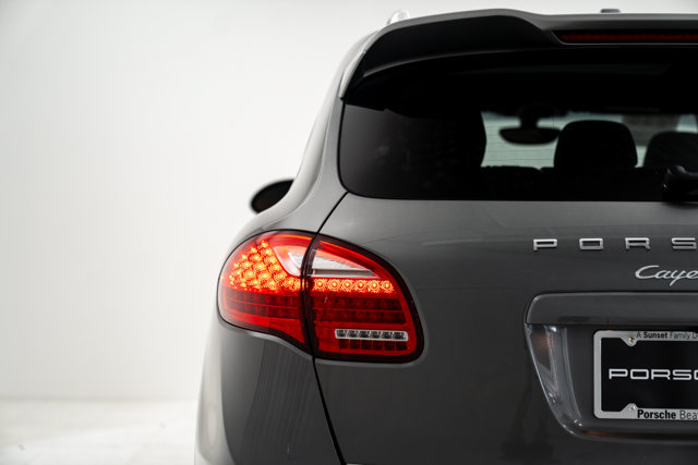 Used 2014 Porsche Cayenne Diesel Platinum Edition AWD/4WD image 49