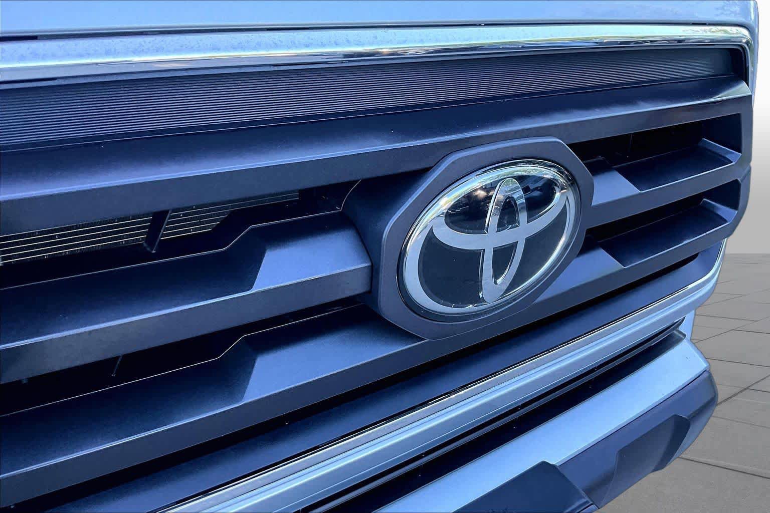 Certified 2023 Toyota Tacoma SR5 w/ SX Package AWD/4WD image 28