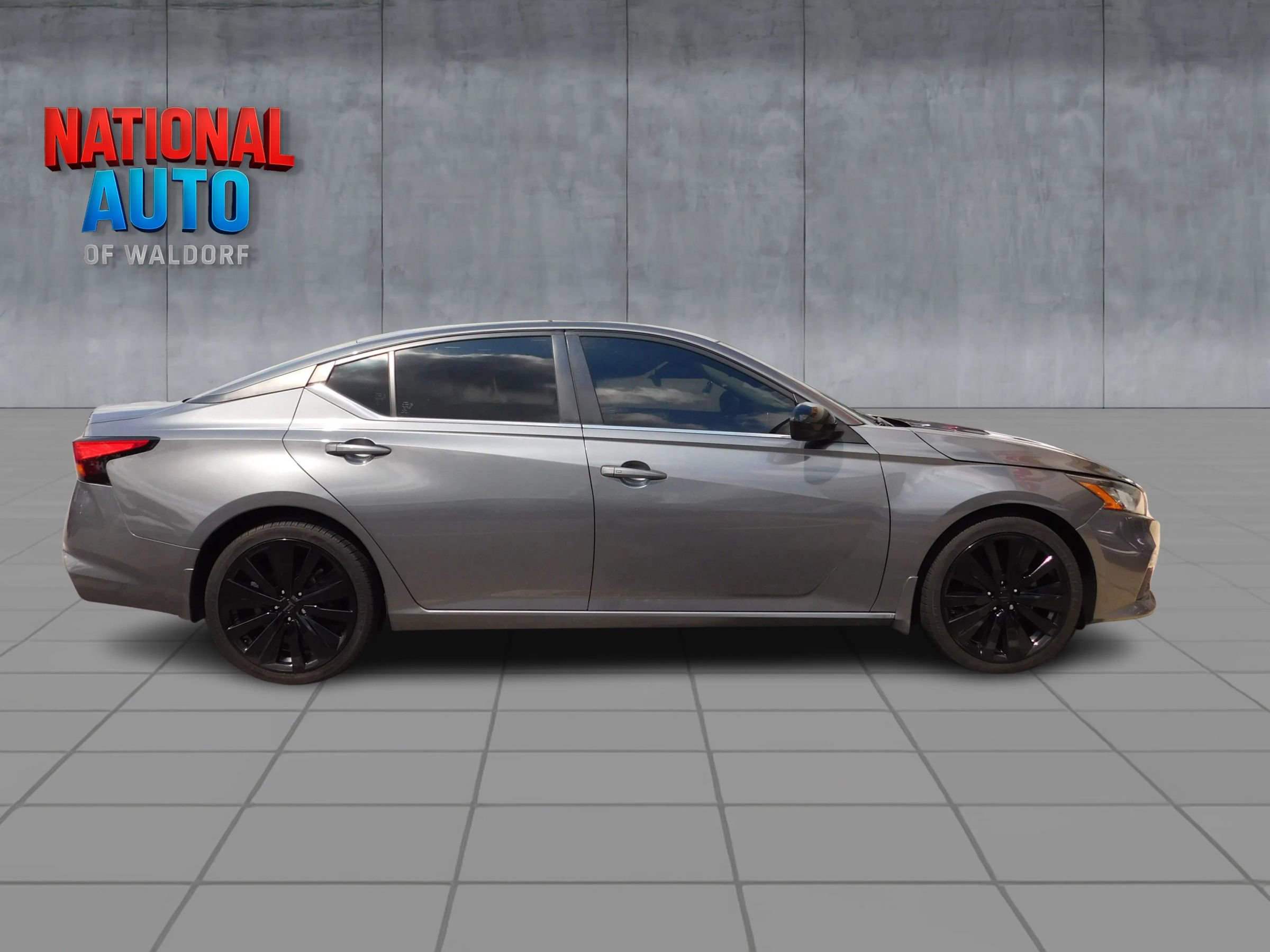 Used 2021 Nissan Altima 2.5 SR FWD image 4