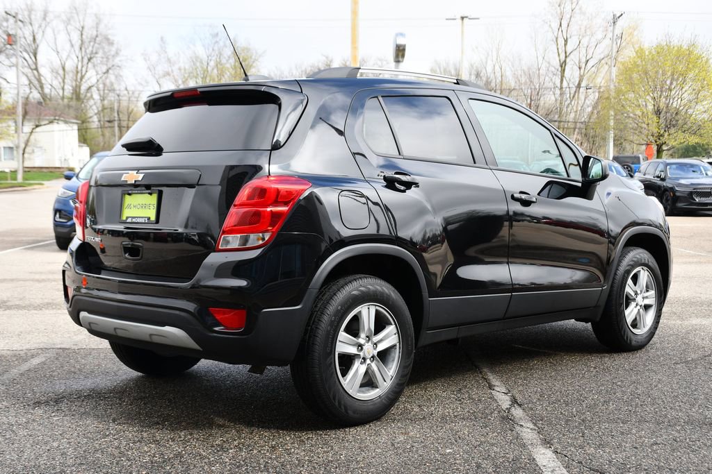 Used 2022 Chevrolet Trax LT w/ LT Convenience Package AWD/4WD image 6