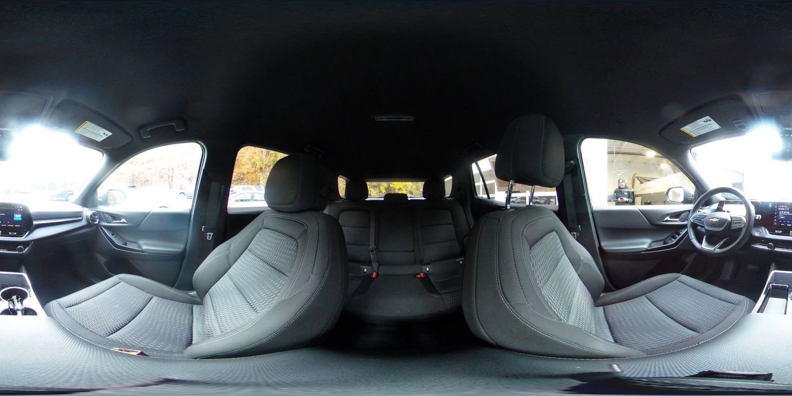 Used 2025 Chevrolet Equinox LT image 41