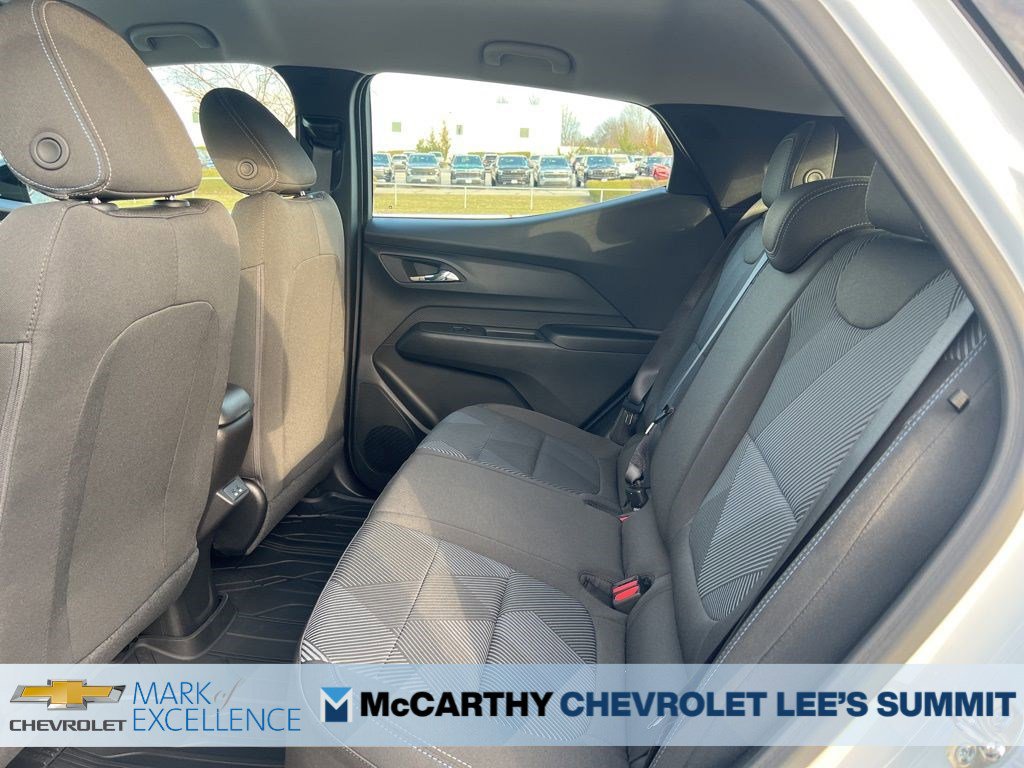 New 2027 Chevrolet Bolt LT w/ Comfort Package FWD image 40