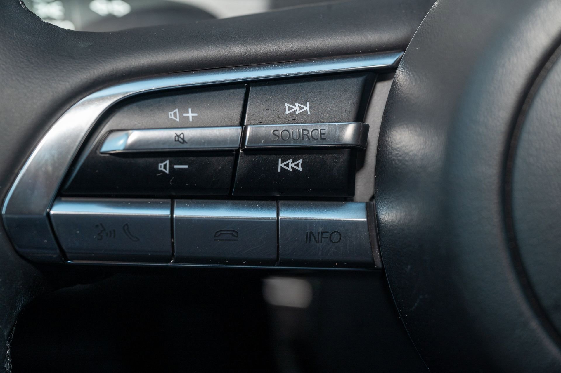 Used 2025 MAZDA CX-50 AWD 2.5 S w/ Weather Package image 26