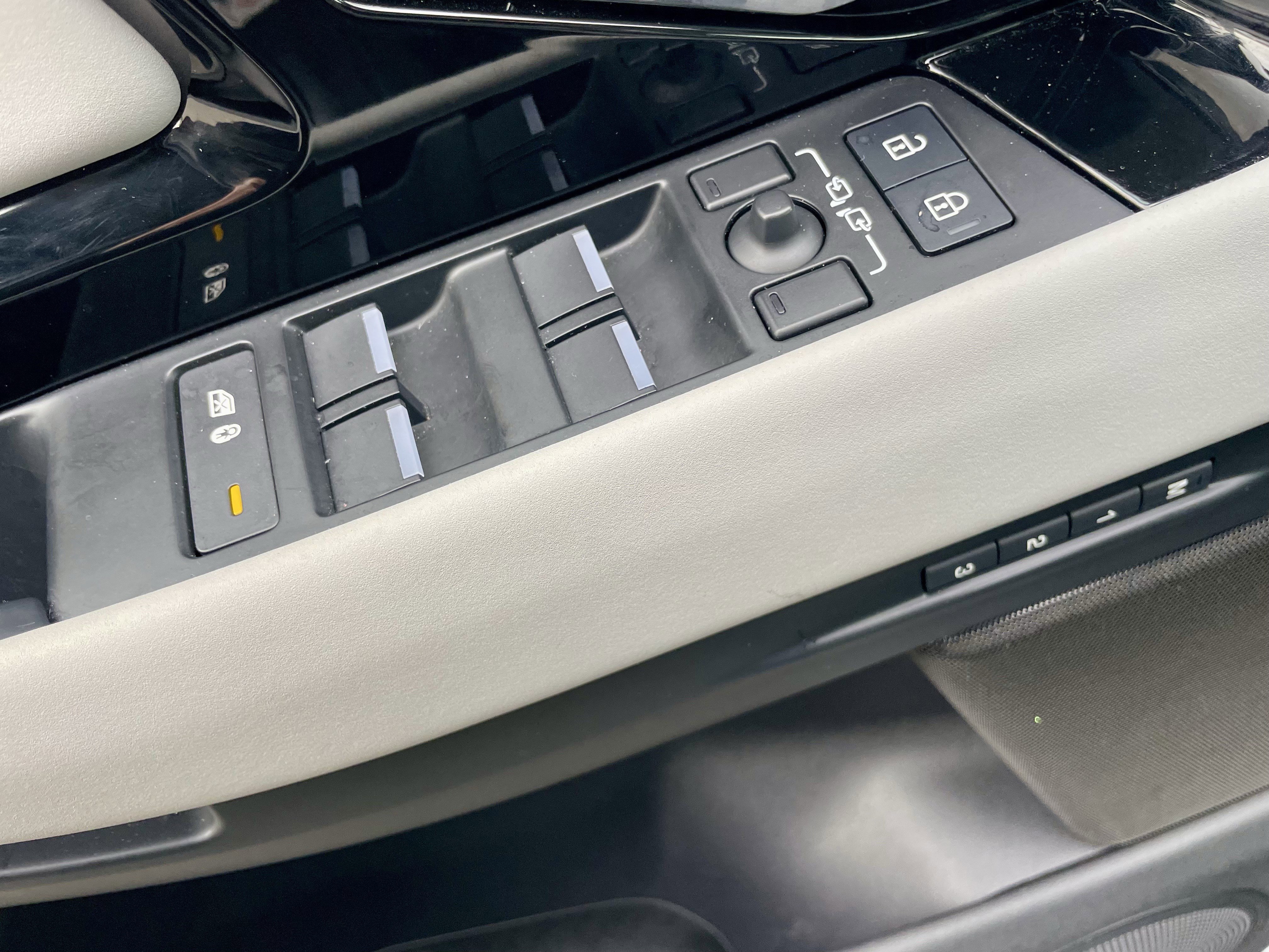 Certified 2024 Land Rover Range Rover Evoque S image 11