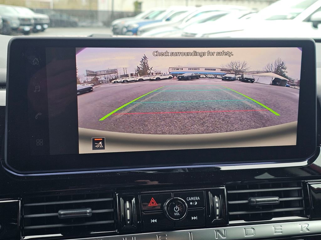 New 2026 Nissan Pathfinder SV image 13