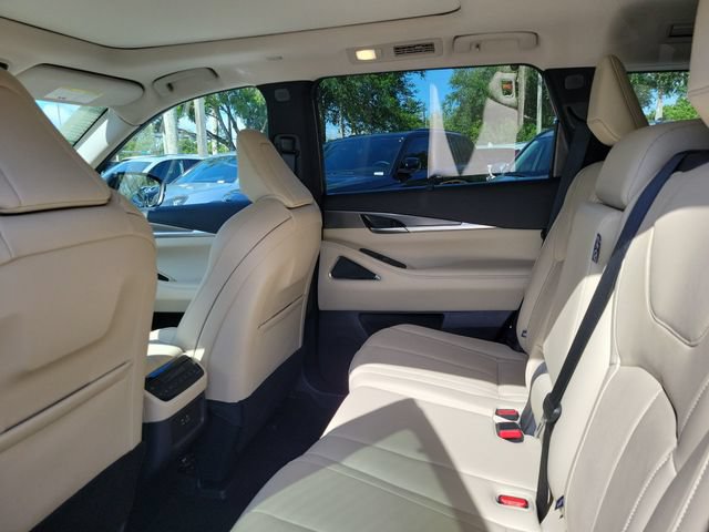 Used 2025 INFINITI QX60 Luxe w/ Cargo Package FWD image 13