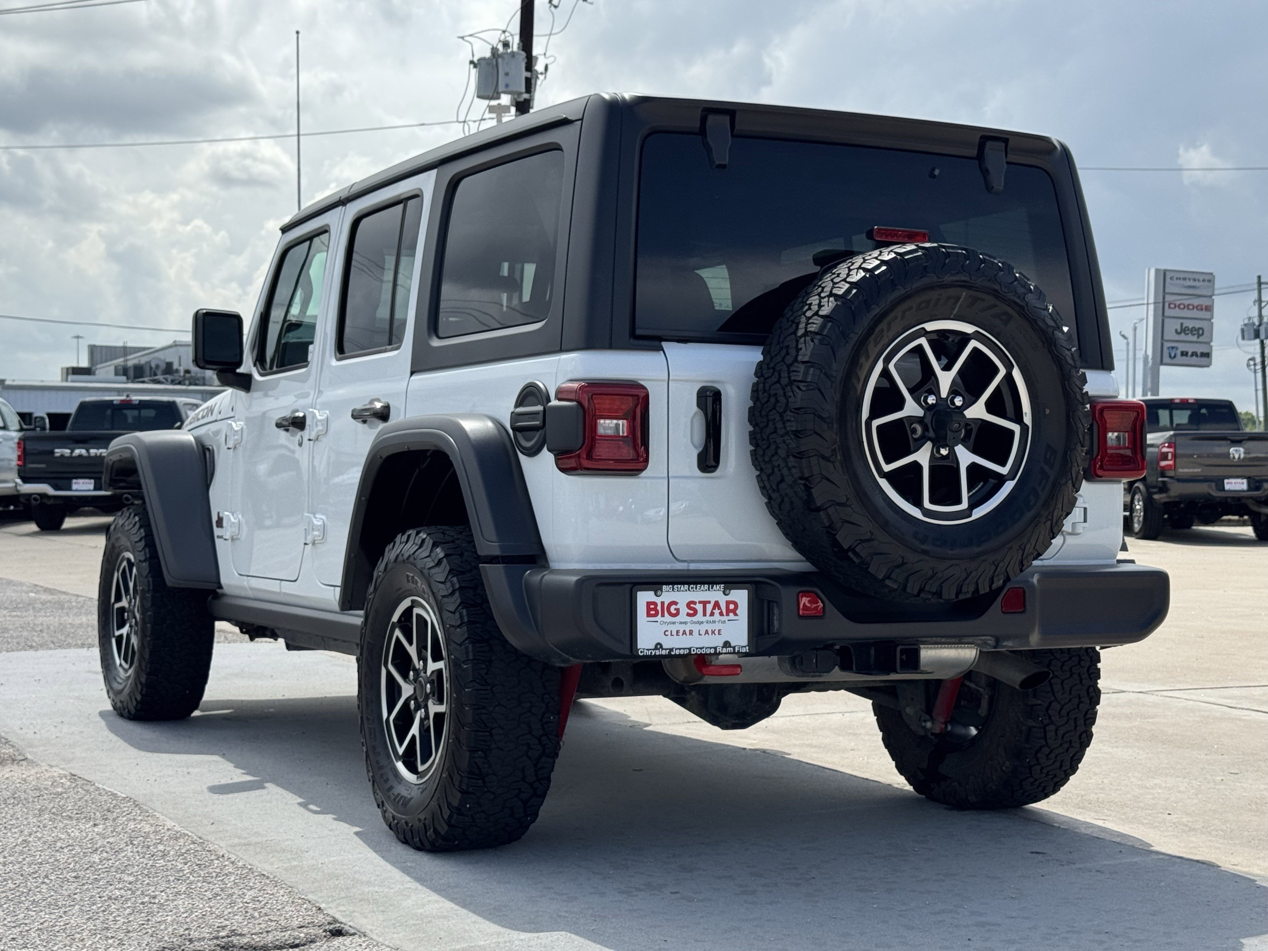 Used 2025 Jeep Wrangler Unlimited Rubicon image 8