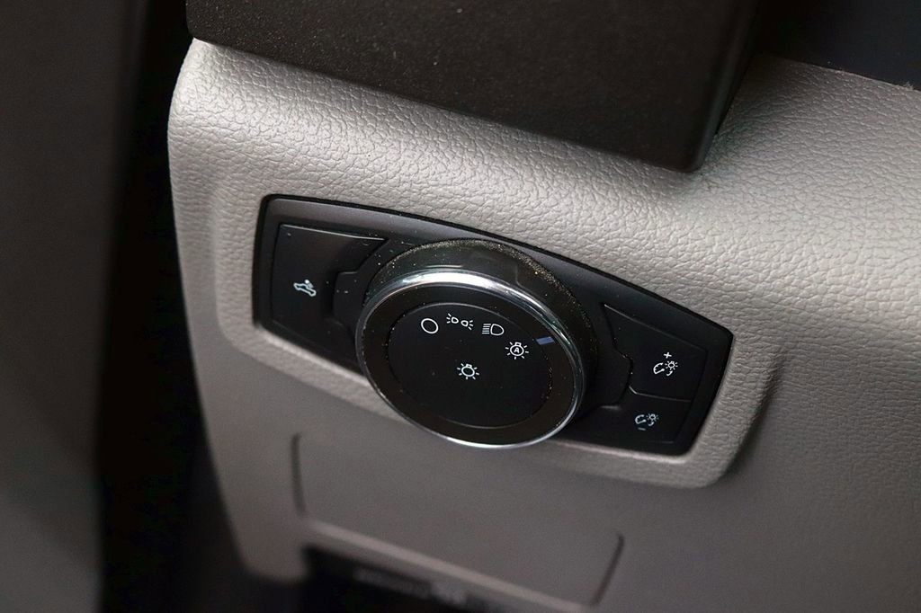 Used 2022 Ford F250 XL w/ Power Equipment Group image 22