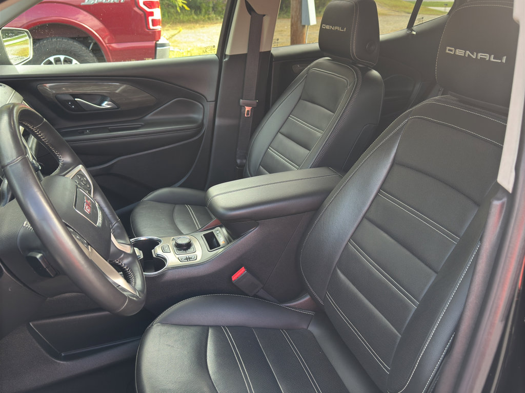 Used 2022 GMC Terrain Denali image 9