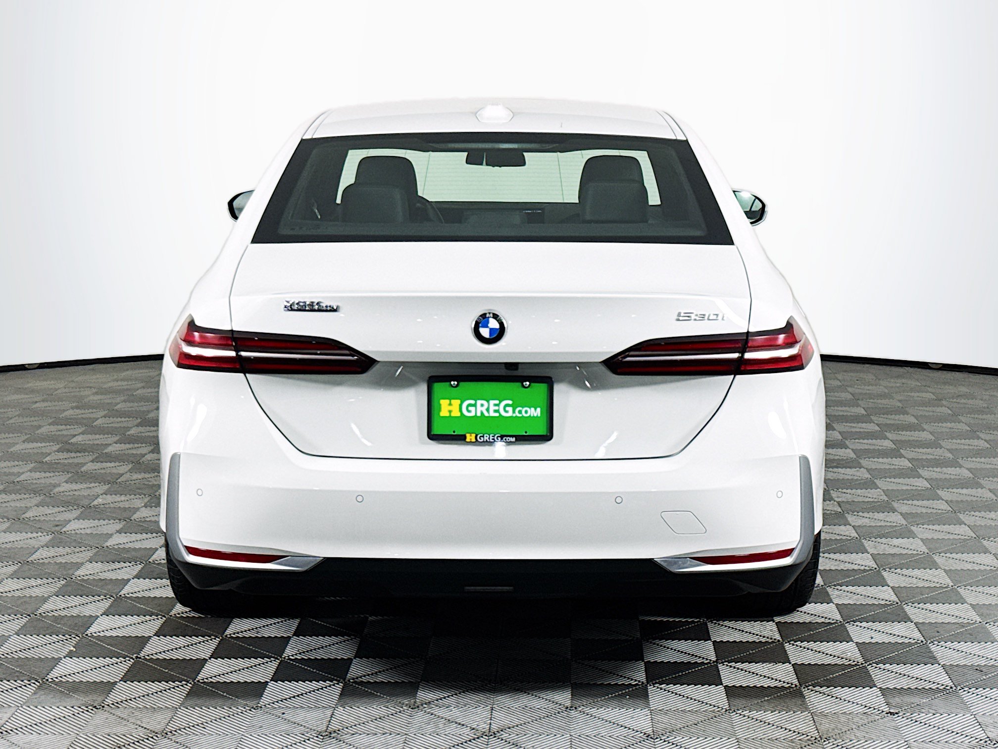Used 2026 BMW 530i w/ Premium Package RWD image 7
