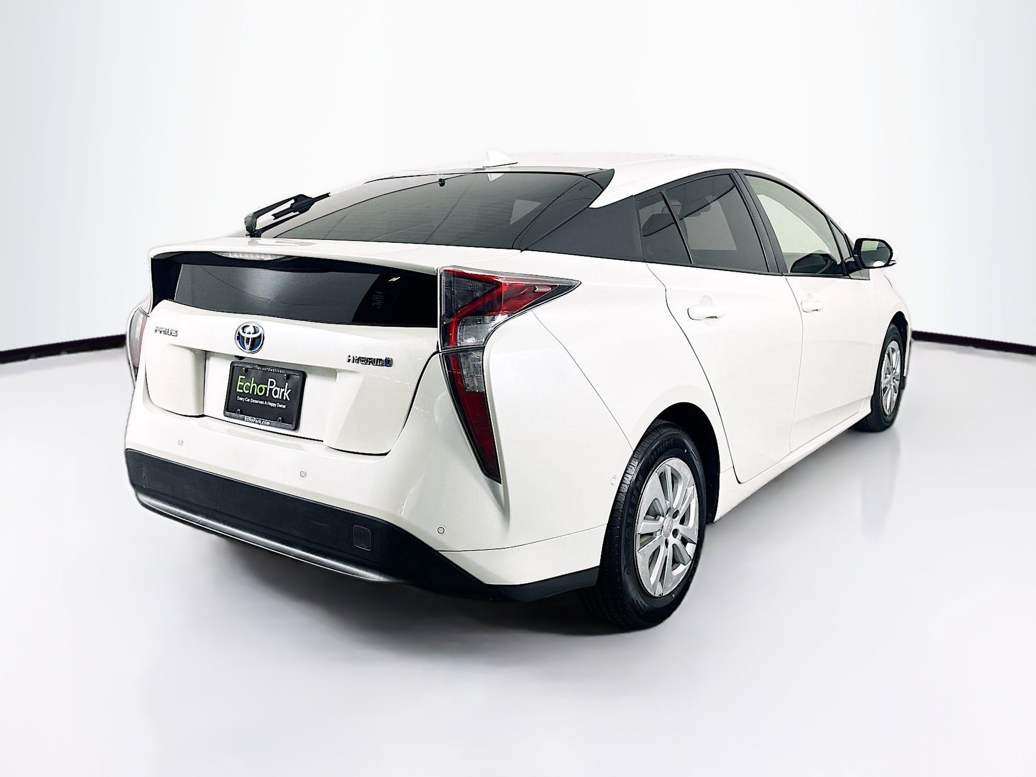 Used 2018 Toyota Prius Two w/ Prius Two Safety Plus Package FWD image 9