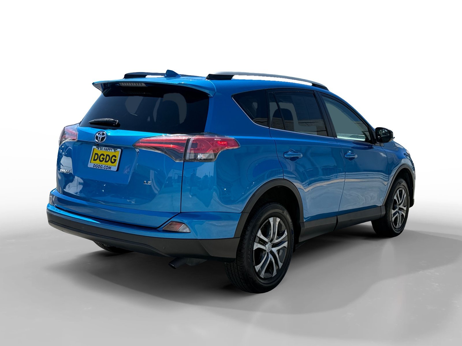 Used 2018 Toyota RAV4 LE w/ All Weather Liner Package FWD image 5