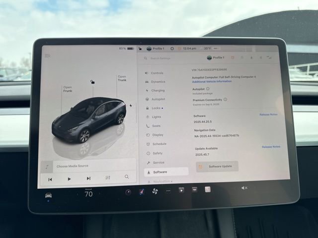 Used 2023 Tesla Model Y Long Range image 25