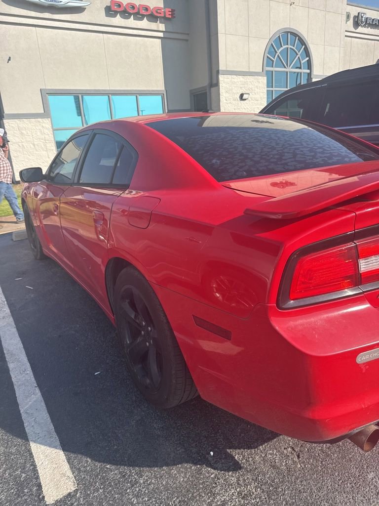 Used 2014 Dodge Charger R/T w/ Blacktop Package RWD image 4