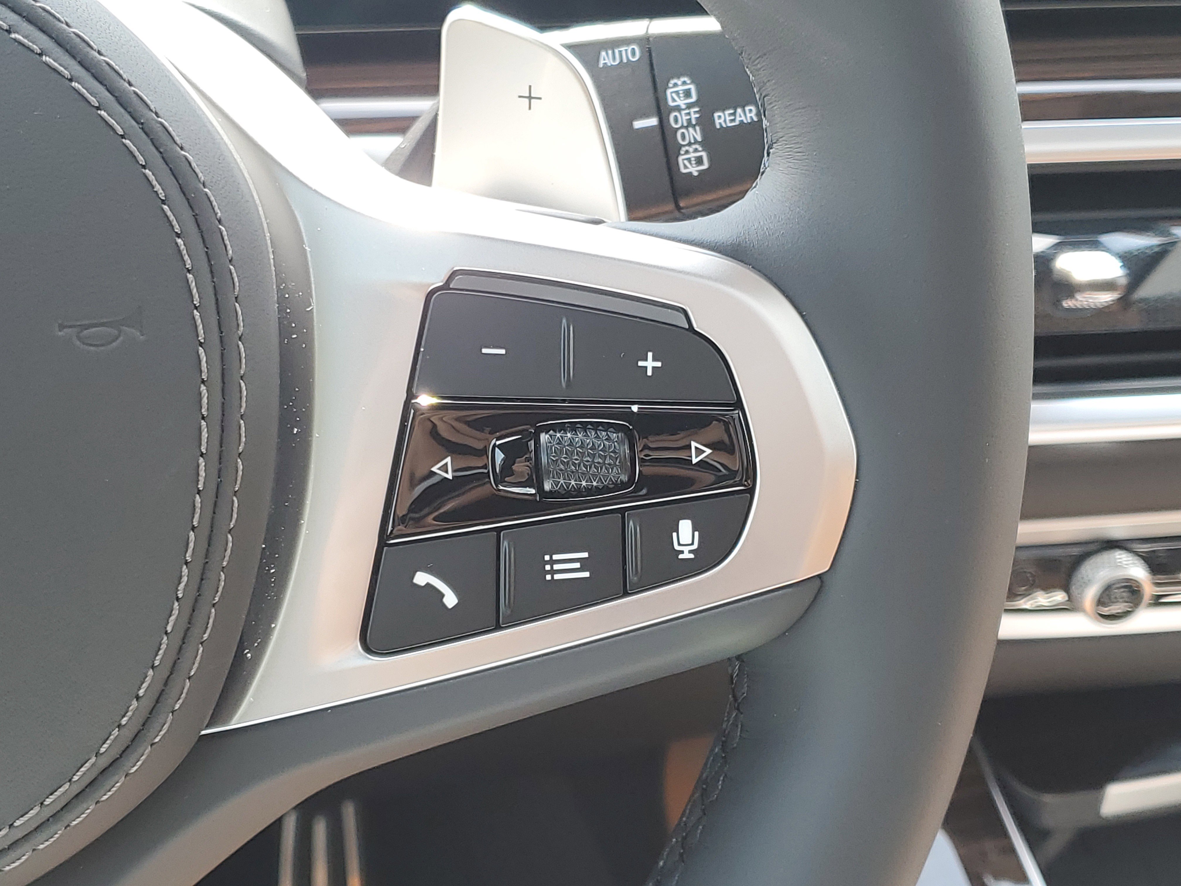 New 2026 BMW X5 xDrive40i w/ M Sport Package AWD/4WD image 12