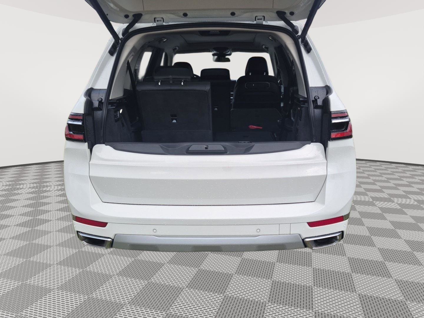 Used 2024 BMW X7 xDrive40i image 9