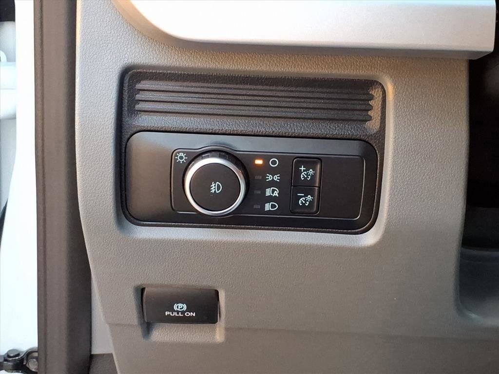 New 2026 Ford F350 XL w/ XL Chrome Package image 14