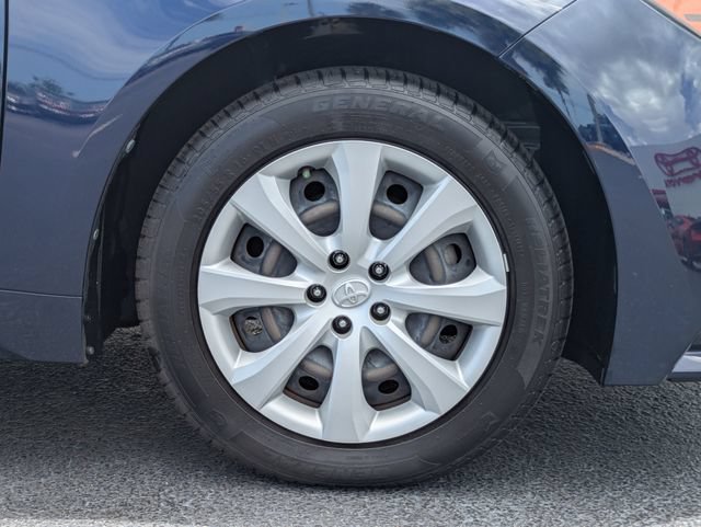 Used 2023 Toyota Corolla LE FWD image 11