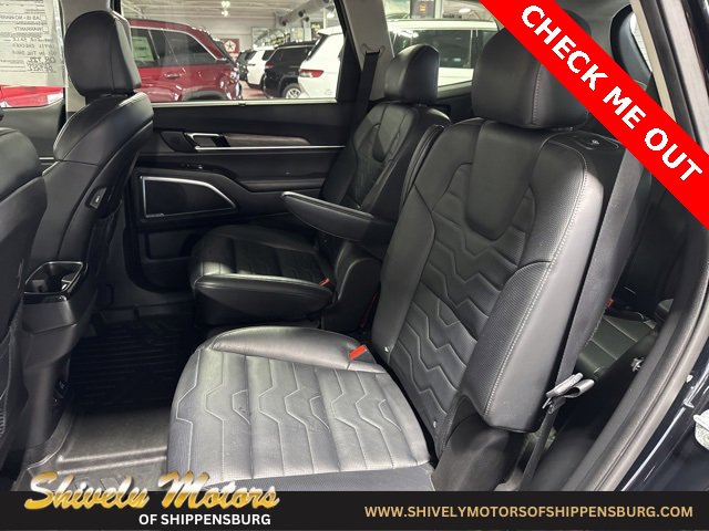 Used 2022 Kia Telluride SX w/ SX Prestige Package image 27