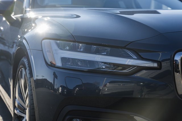 Certified 2023 Volvo S60 B5 Ultimate w/ Climate Package image 12