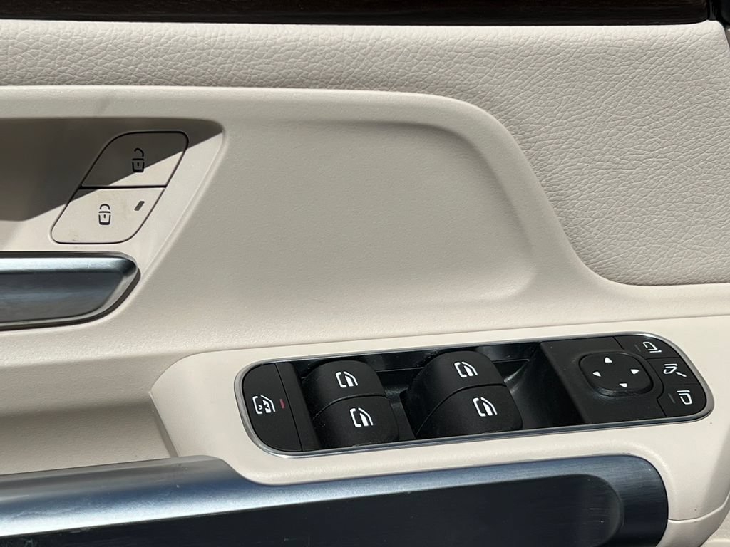 New 2026 Mercedes-Benz GLB 250 4MATIC image 14