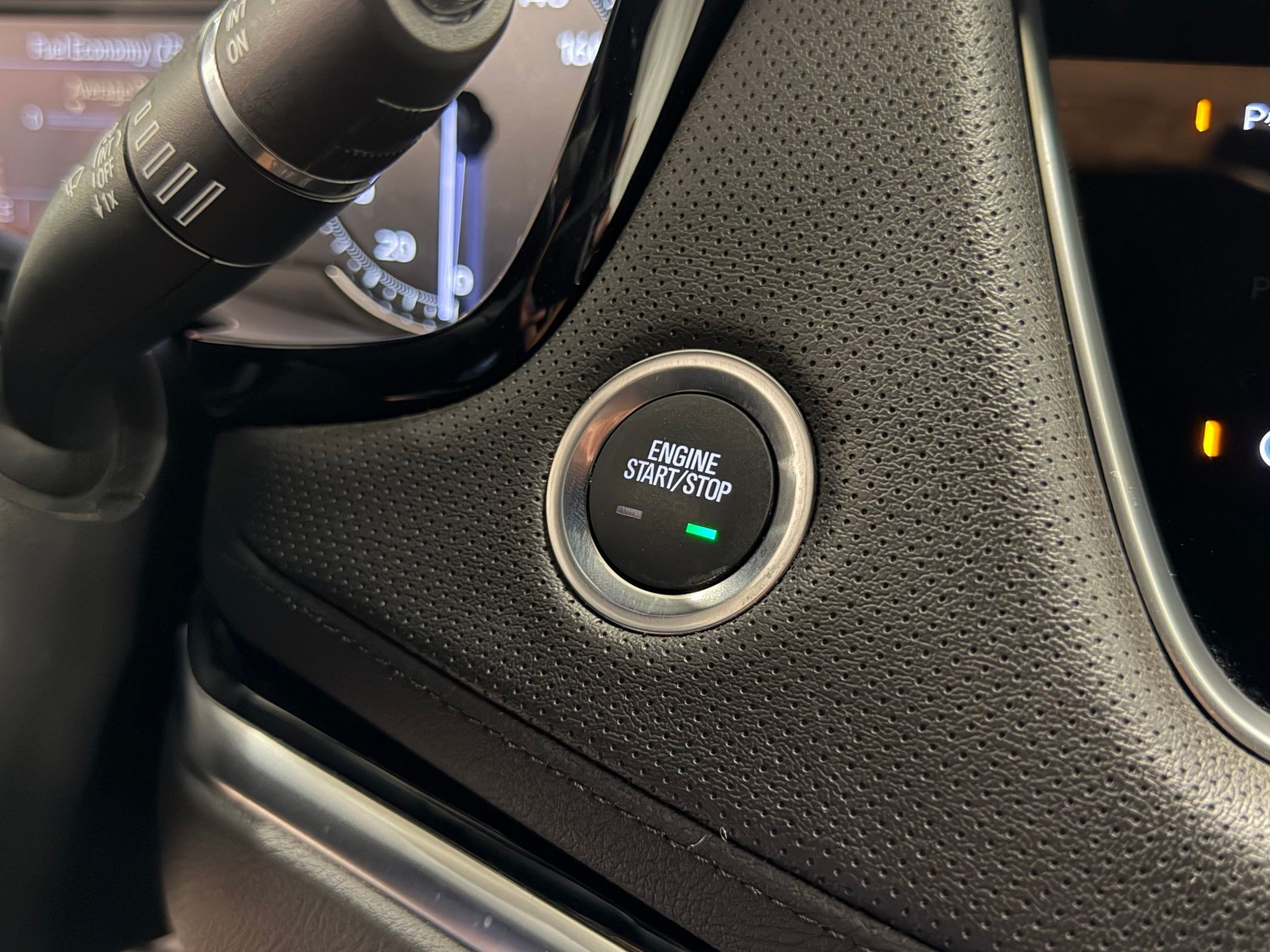 Certified 2025 Cadillac XT6 Luxury FWD image 16