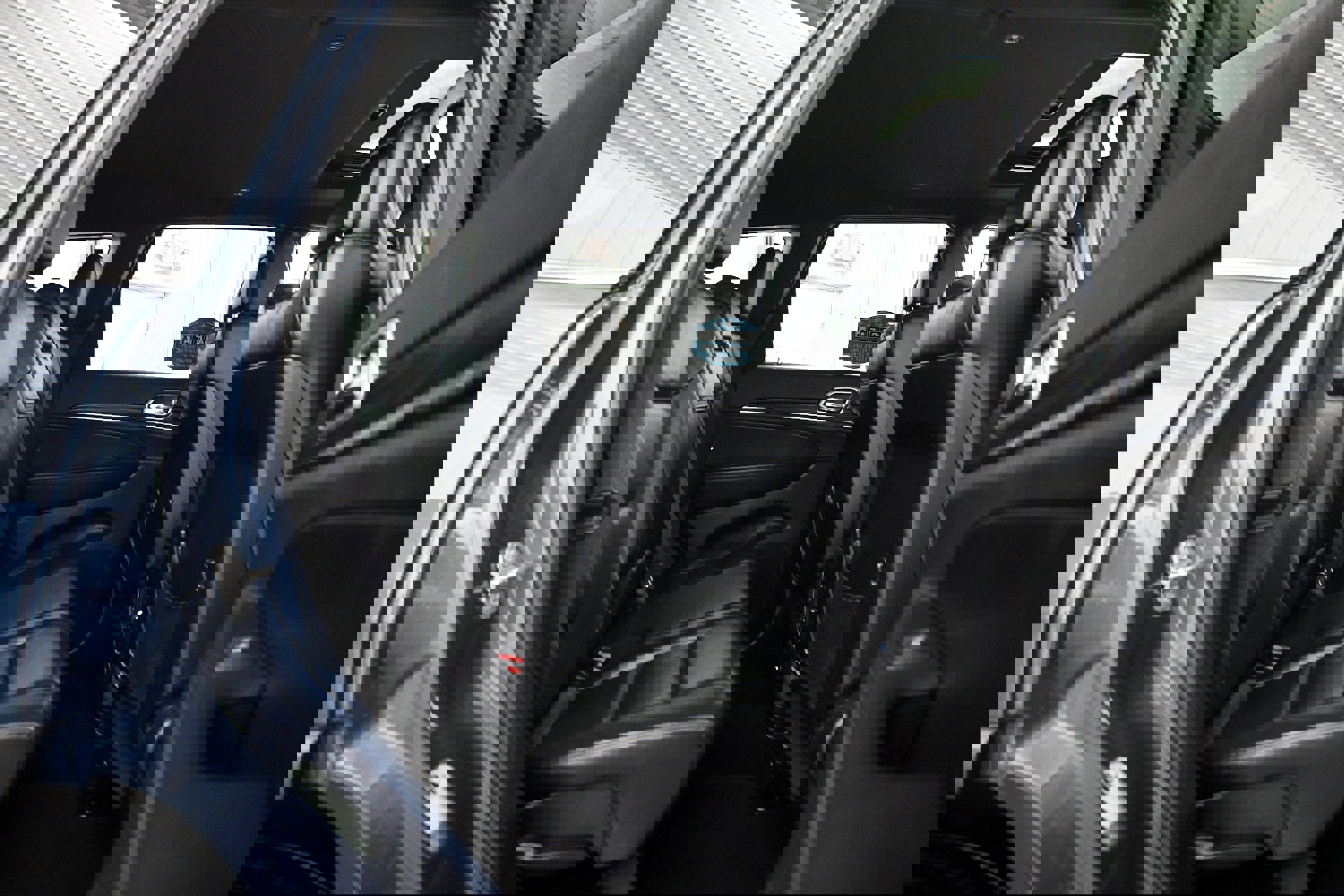 Used 2020 Jeep Grand Cherokee Limited w/ Premium Lighting Group image 28