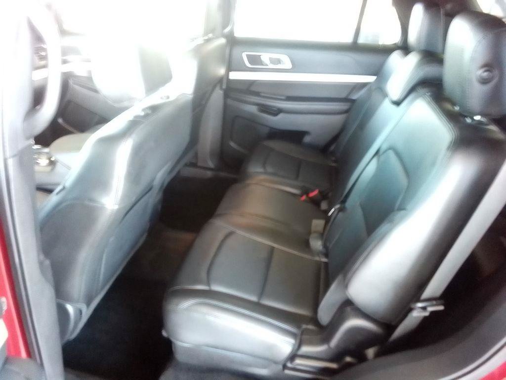 Used 2016 Ford Explorer XLT w/ Equipment Group 202A AWD/4WD image 15