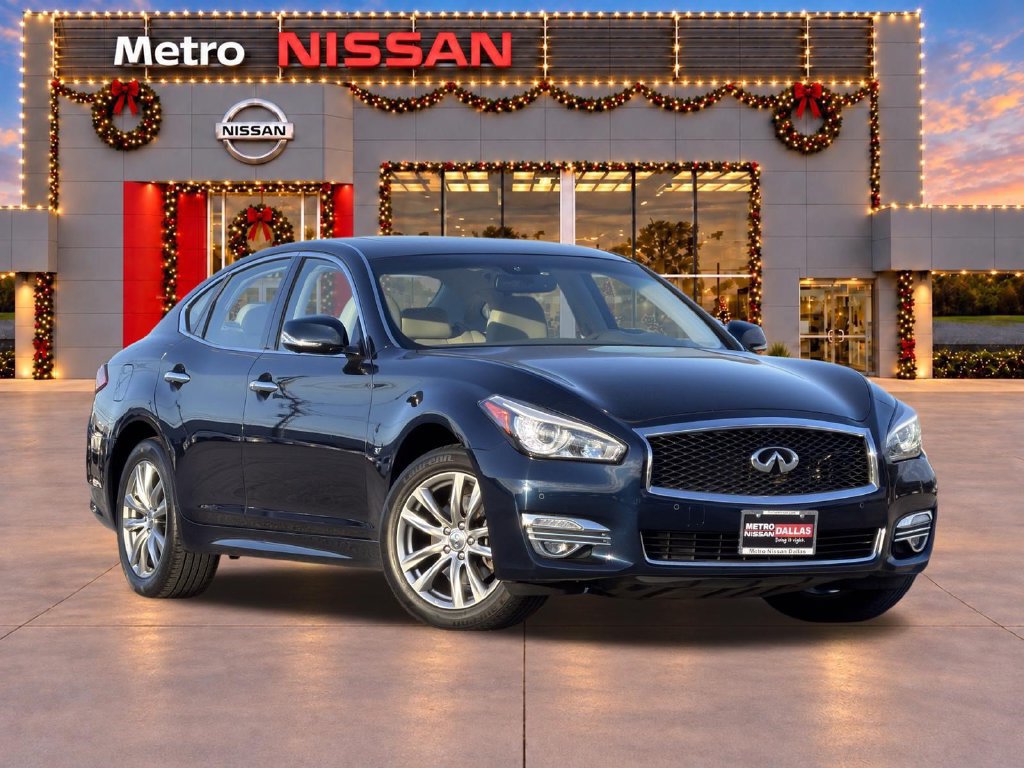 Used 2019 INFINITI Q70 Luxe AWD/4WD image 2