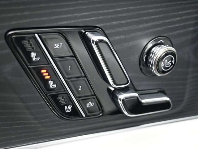 New 2025 Cadillac Lyriq Luxury w/ LPO, Red Accent Package image 13