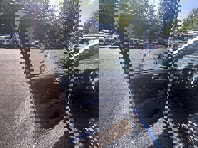 Used 2022 Ford Edge ST w/ Equipment Group 401A image 9