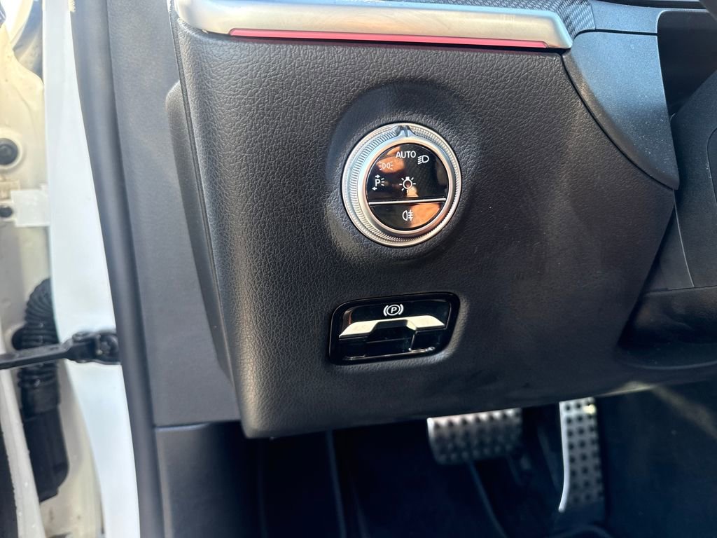 Used 2022 Mercedes-Benz C 300 Sedan image 16