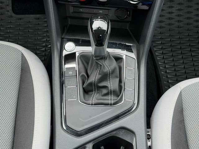 Certified 2024 Volkswagen Taos S FWD image 18