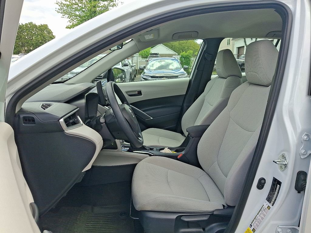 Used 2022 Toyota Corolla Cross L AWD/4WD image 19