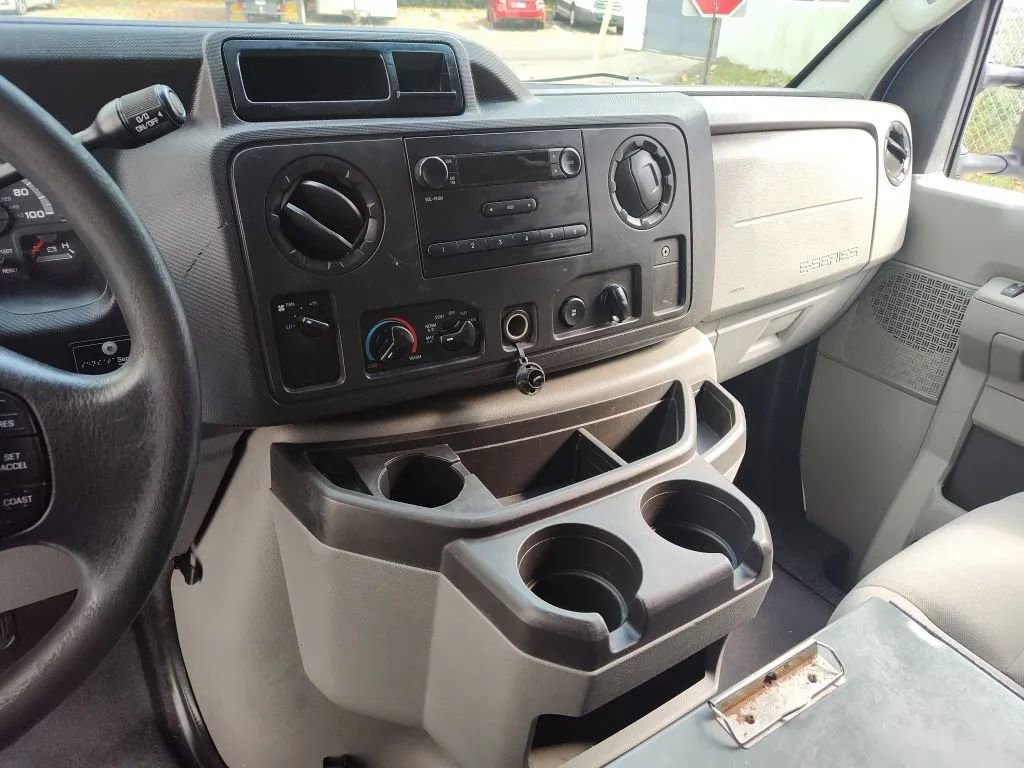 Used 2013 Ford E-150 and Econoline 150 w/ PWR Group image 11