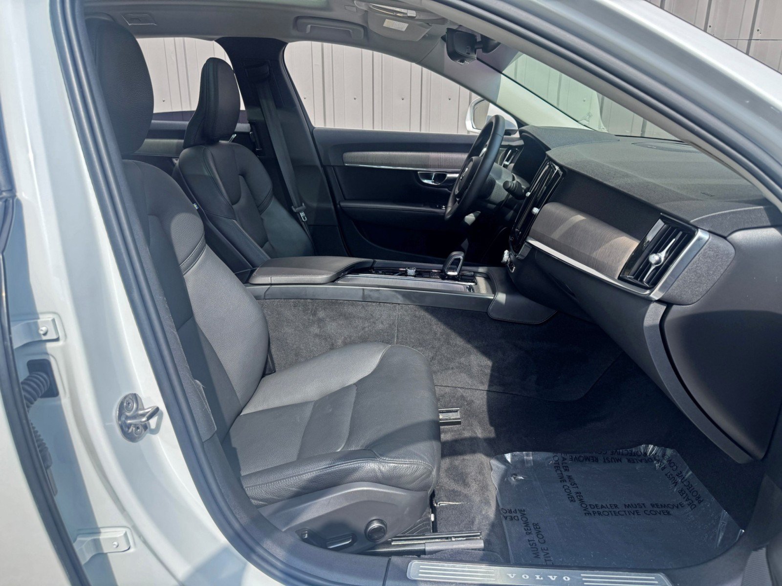 Used 2024 Volvo S90 B6 Plus w/ Protection Package Premier AWD/4WD image 15