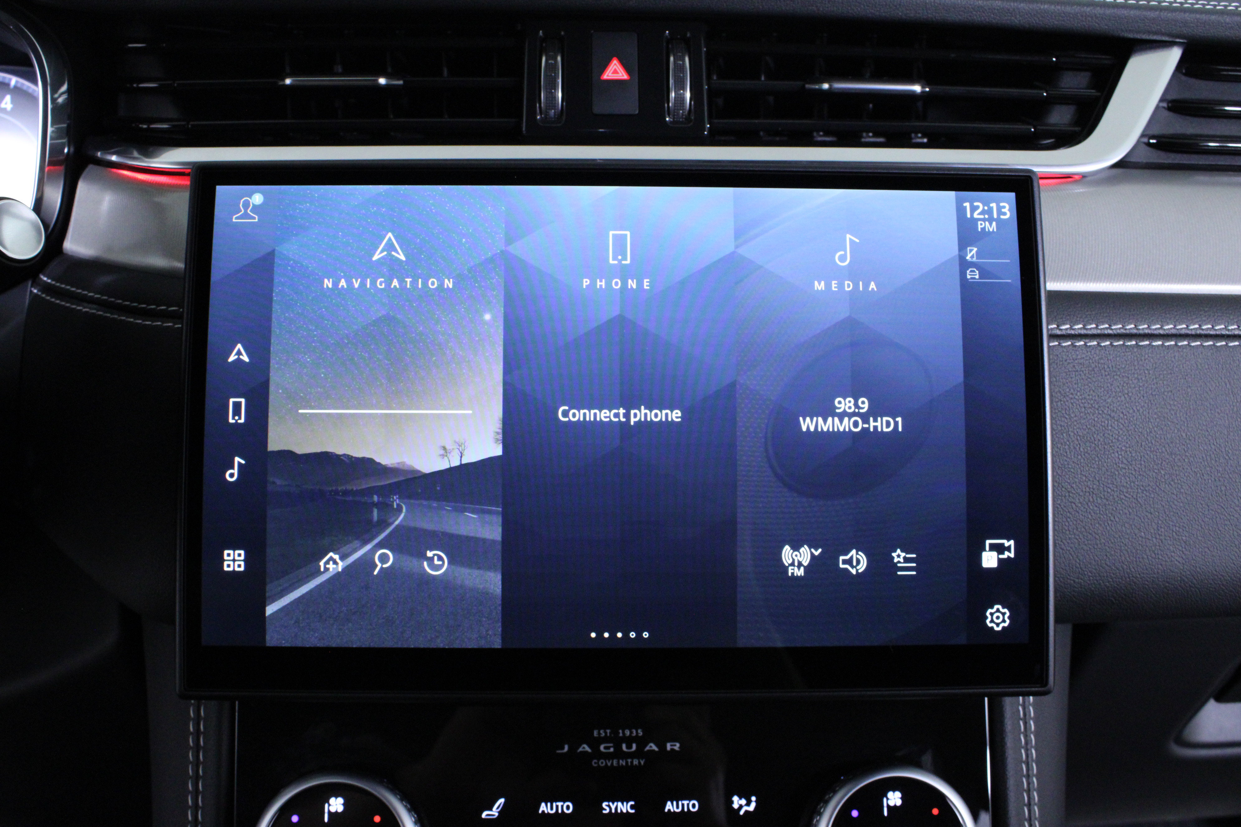 Certified 2026 Jaguar F-PACE R-Dynamic S image 27