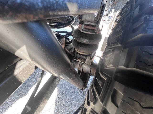 Used 2018 RAM 2500 Tradesman w/ Chrome Appearance Group AWD/4WD image 11