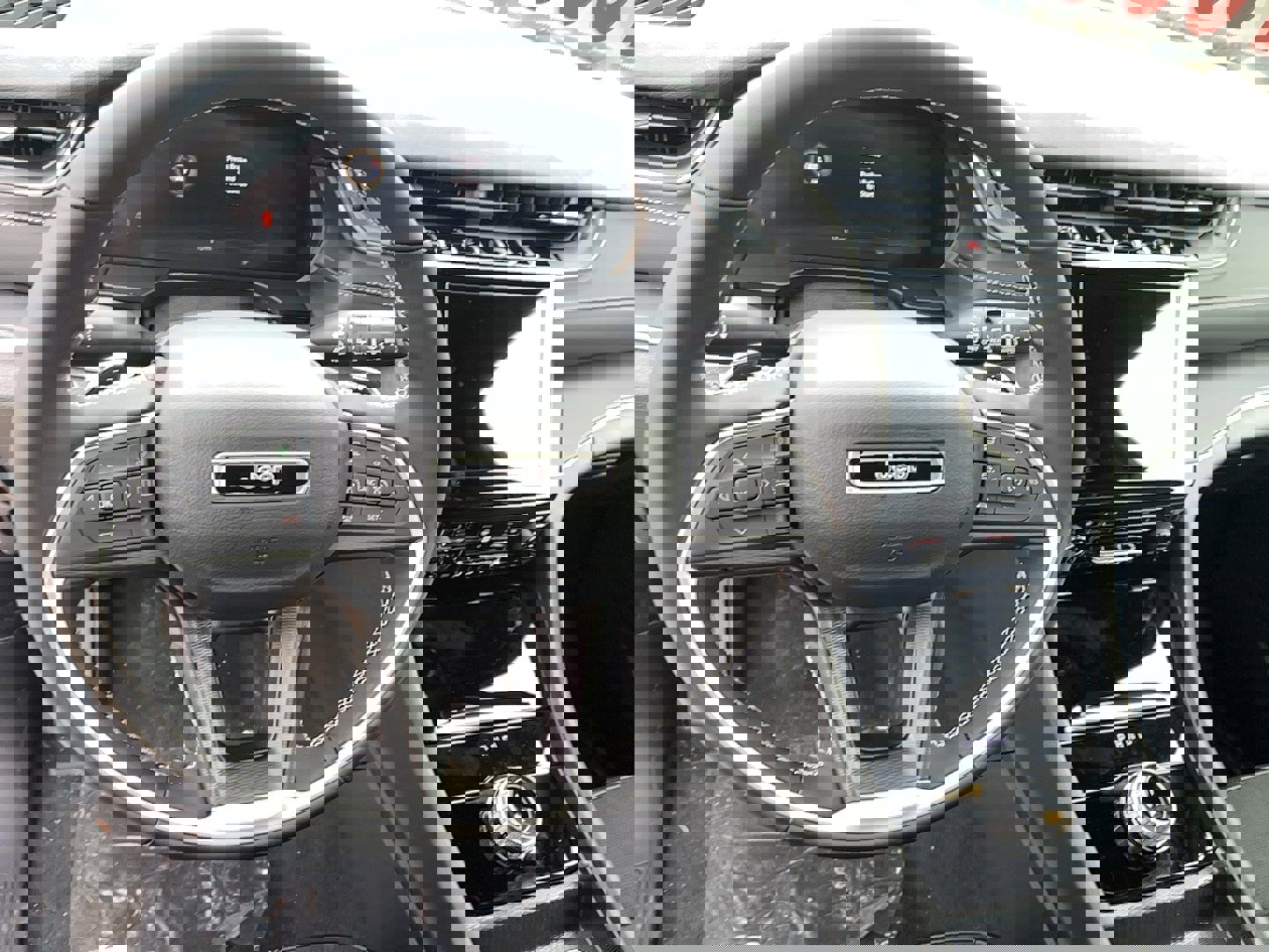 New 2025 Jeep Grand Cherokee L Altitude image 15