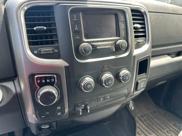 Used 2022 RAM 1500 Classic SLT AWD/4WD image 8
