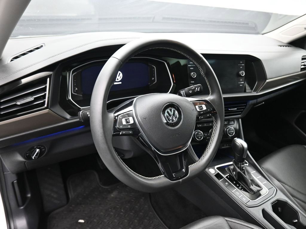 Used 2021 Volkswagen Jetta SEL Premium image 14