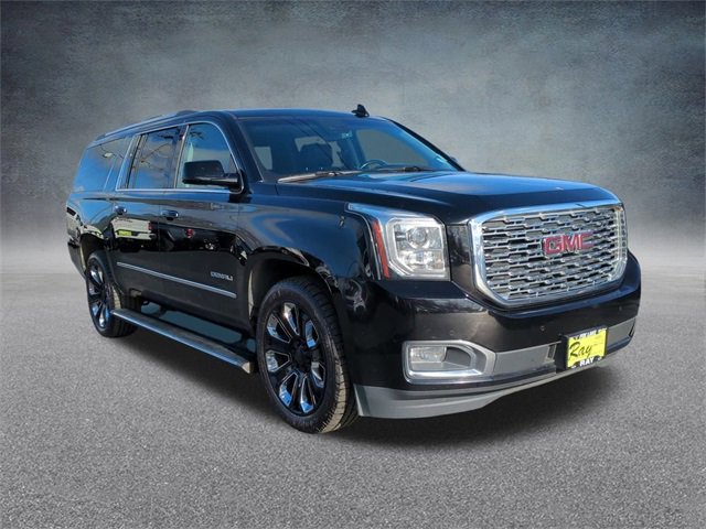 Used 2019 GMC Yukon XL Denali w/ Denali Ultimate Package image 3