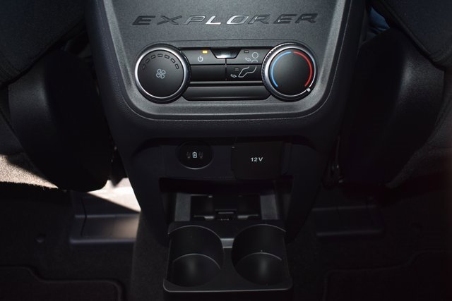 Used 2025 Ford Explorer Active image 35