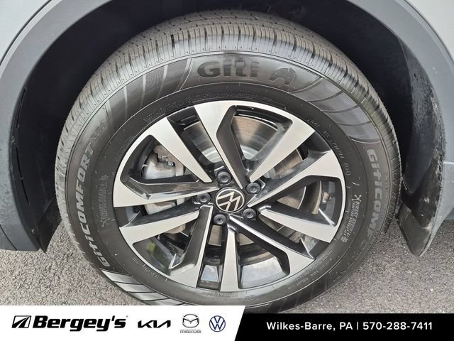 Certified 2024 Volkswagen Tiguan S AWD/4WD image 11